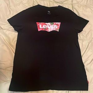 Leviās T-shirt